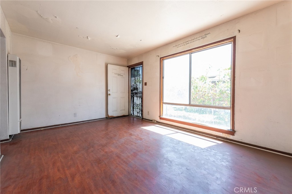 1132 E 65th Street