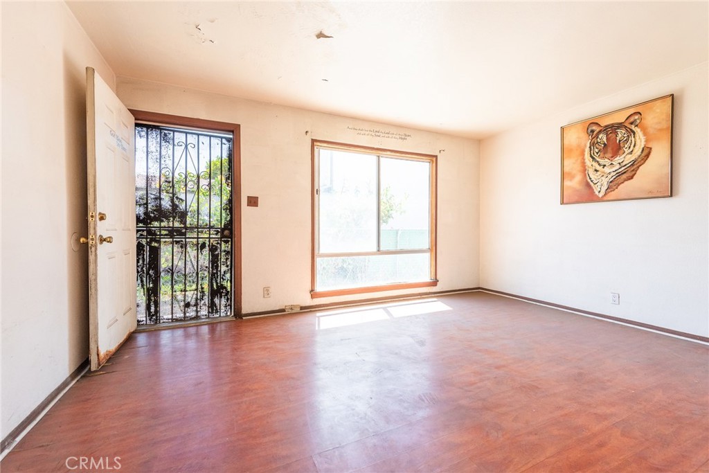 1132 E 65th Street