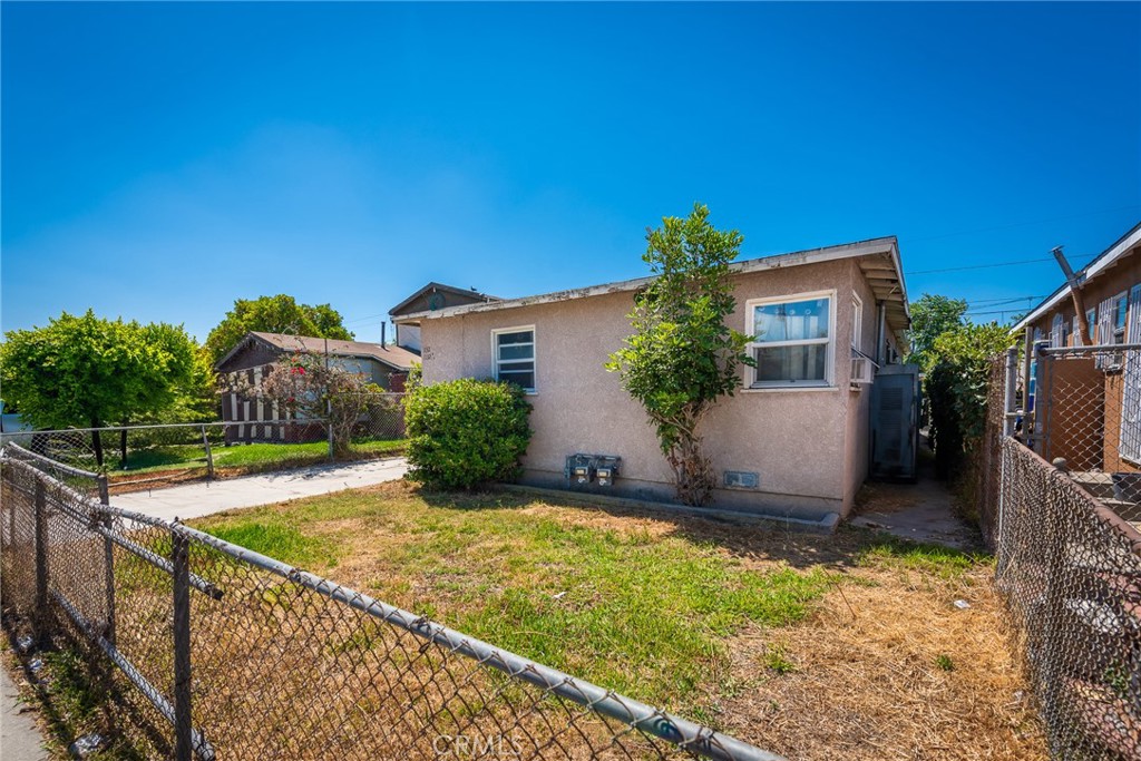 1132 E 65th Street