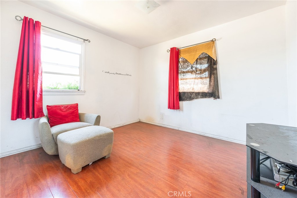 1132 E 65th Street