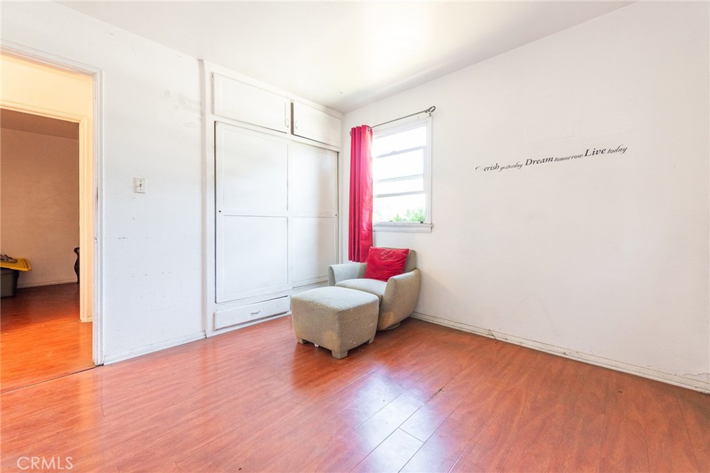 1132 E 65th Street
