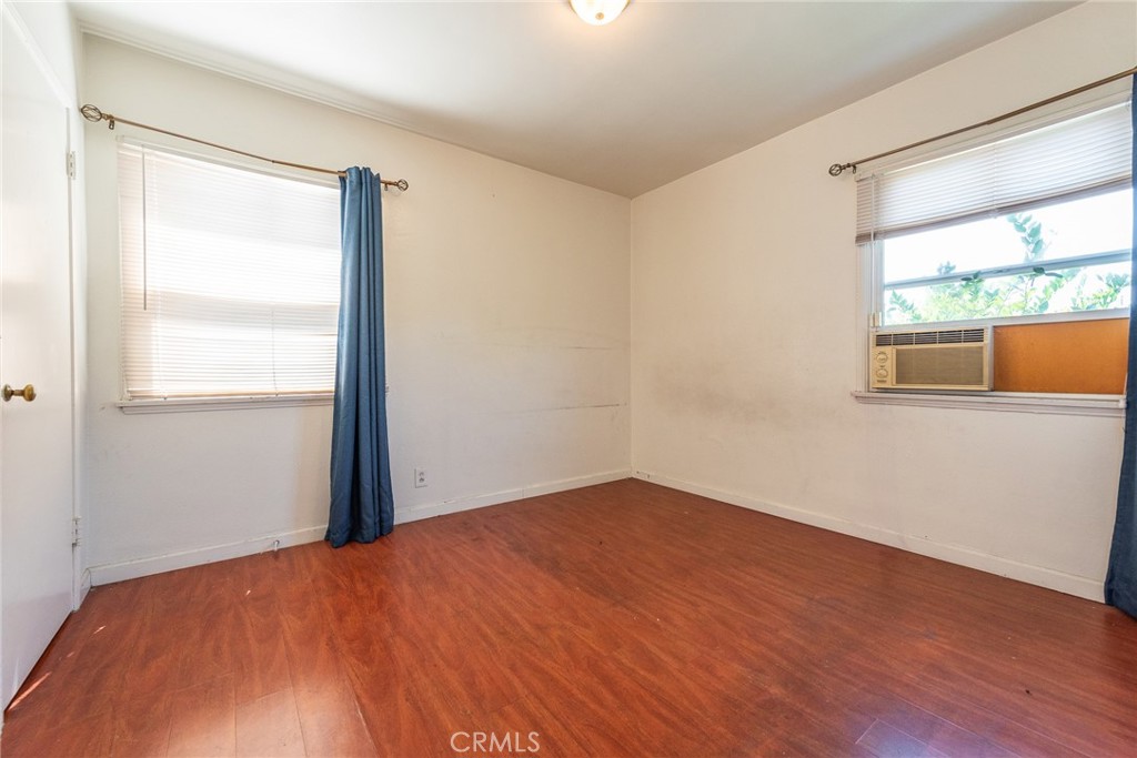 1132 E 65th Street