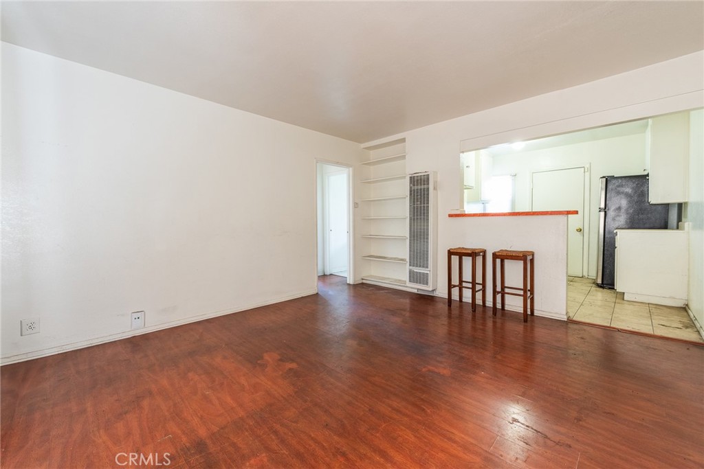 1132 E 65th Street