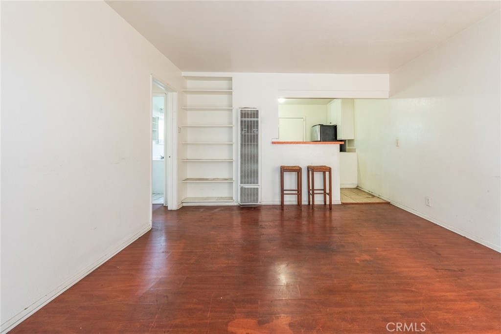 1132 E 65th Street