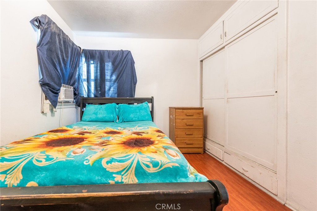 1132 E 65th Street