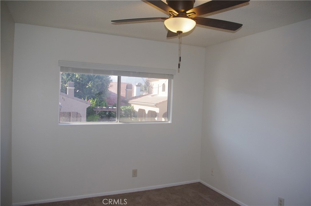 5548 Welland Avenue 3