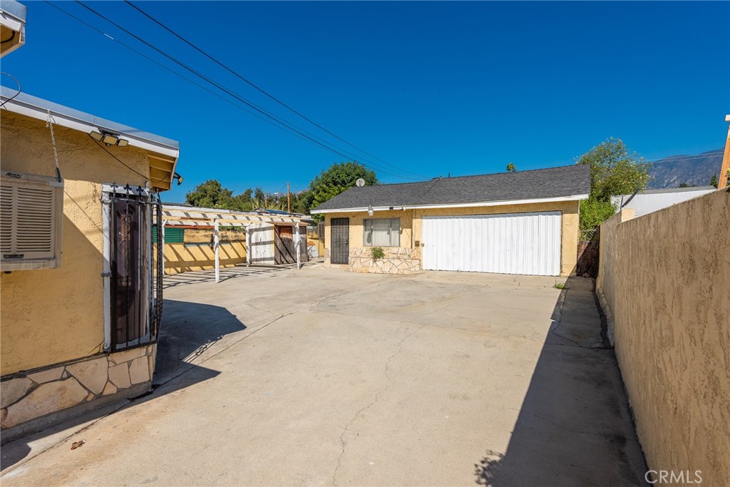 207 Los Angeles Avenue