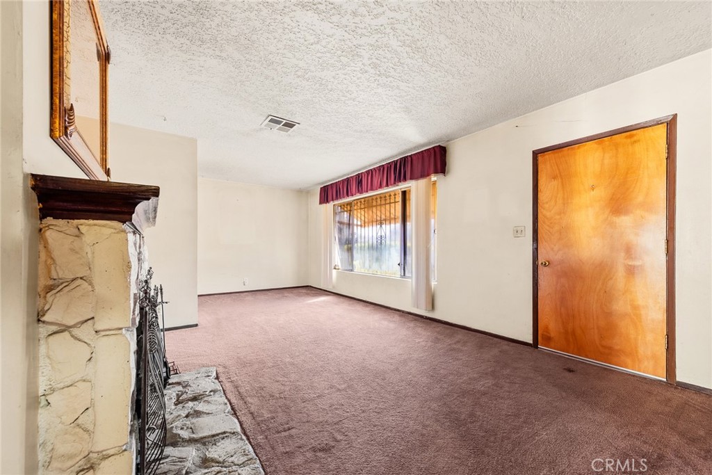 207 Los Angeles Avenue