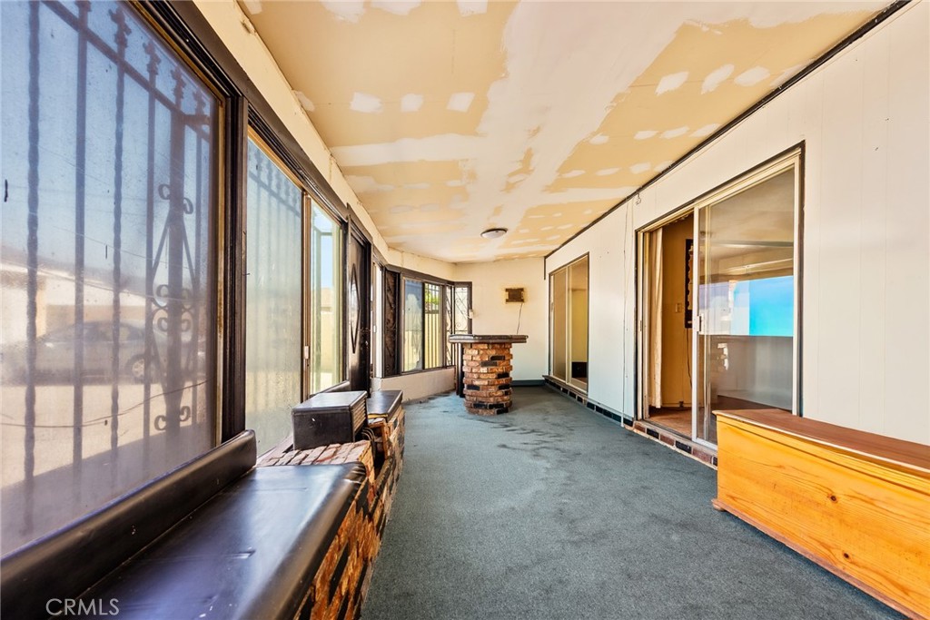 207 Los Angeles Avenue