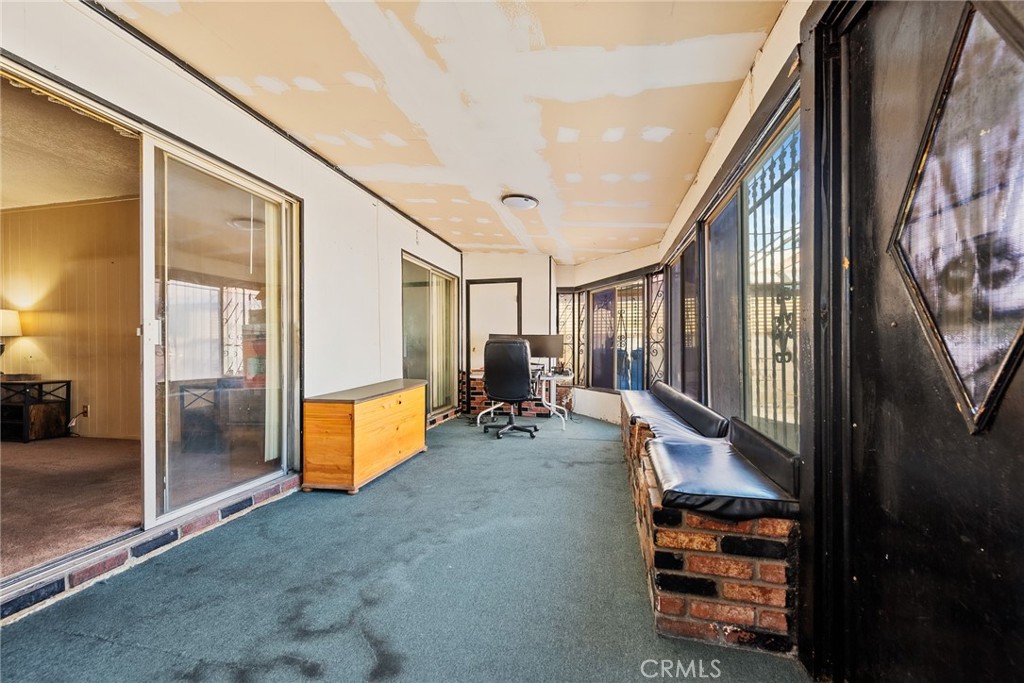 207 Los Angeles Avenue