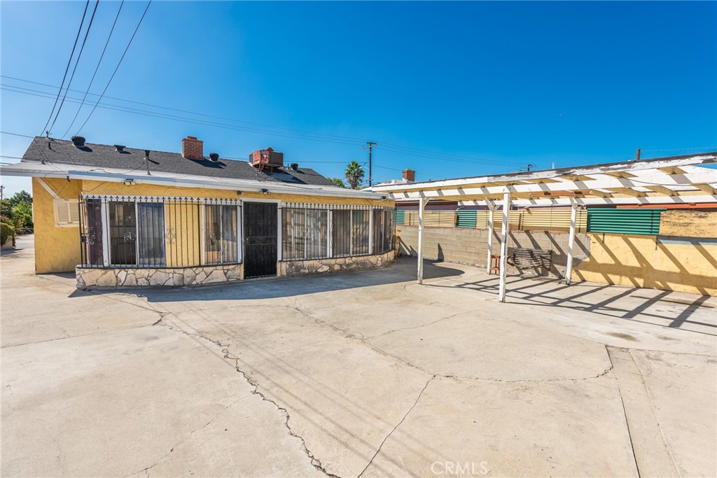 207 Los Angeles Avenue