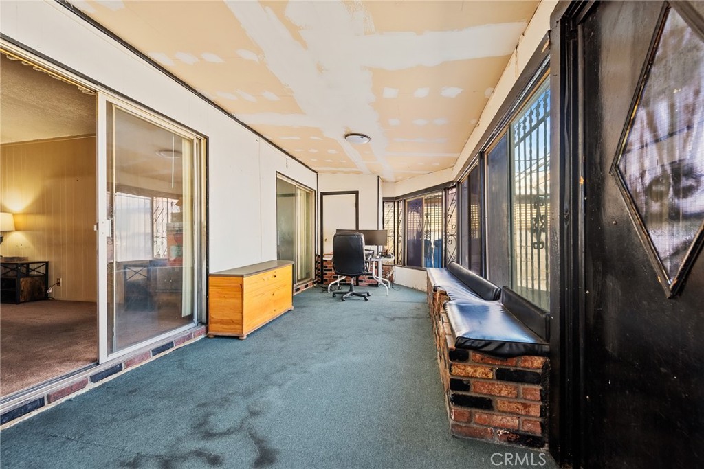 207 Los Angeles Avenue