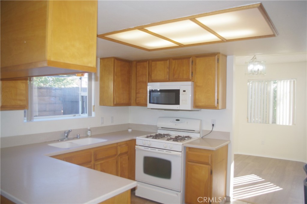 421 S Flower Avenue A