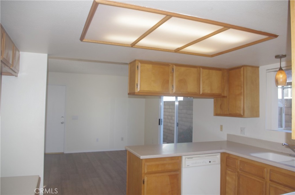 421 S Flower Avenue A