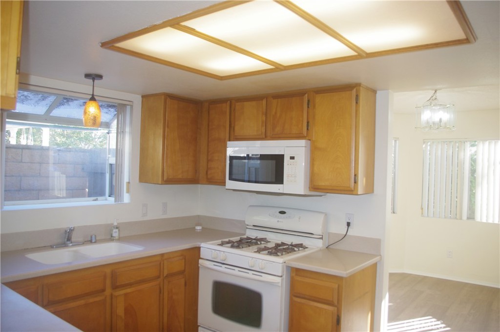 421 S Flower Avenue A