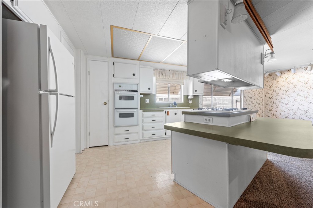 4095 Fruit Street 324