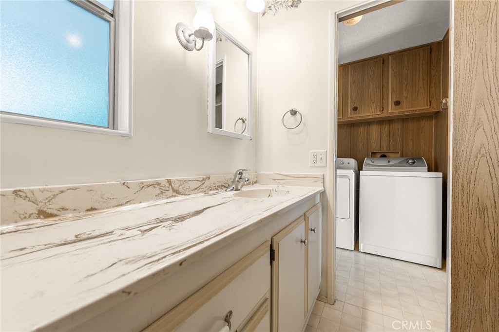 4095 Fruit Street 324