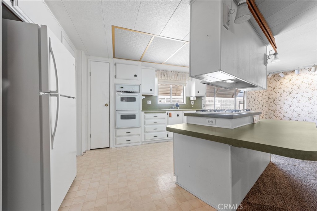 4095 Fruit Street 324