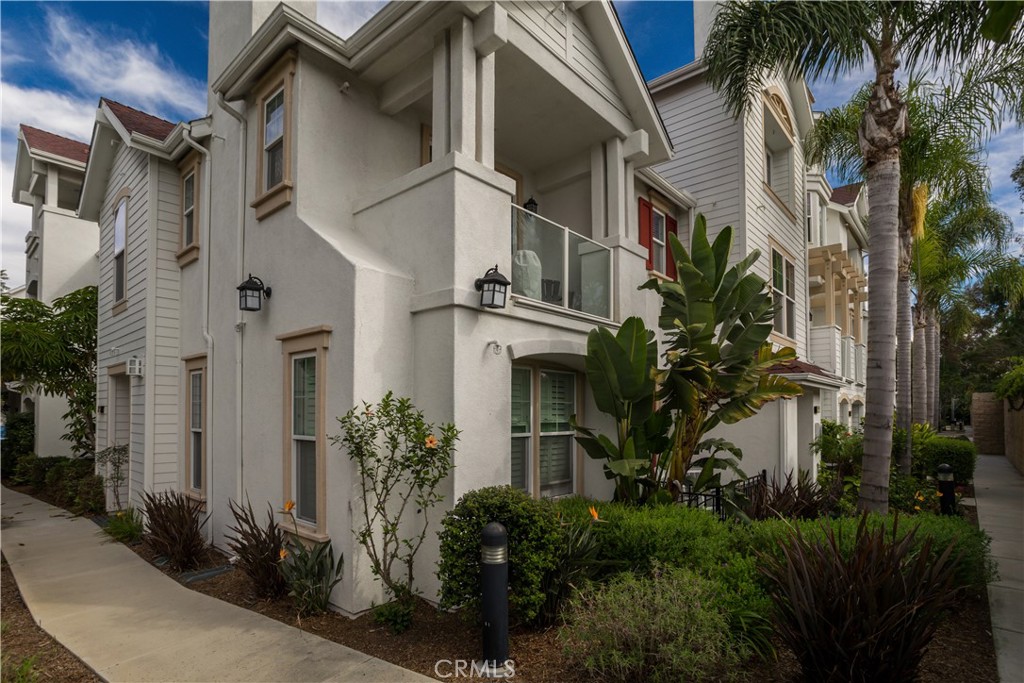 755 Harbor Cliff Way 110