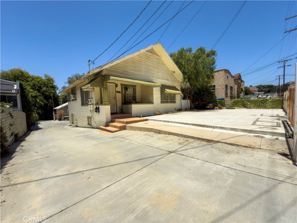 3621 Griffin Avenue