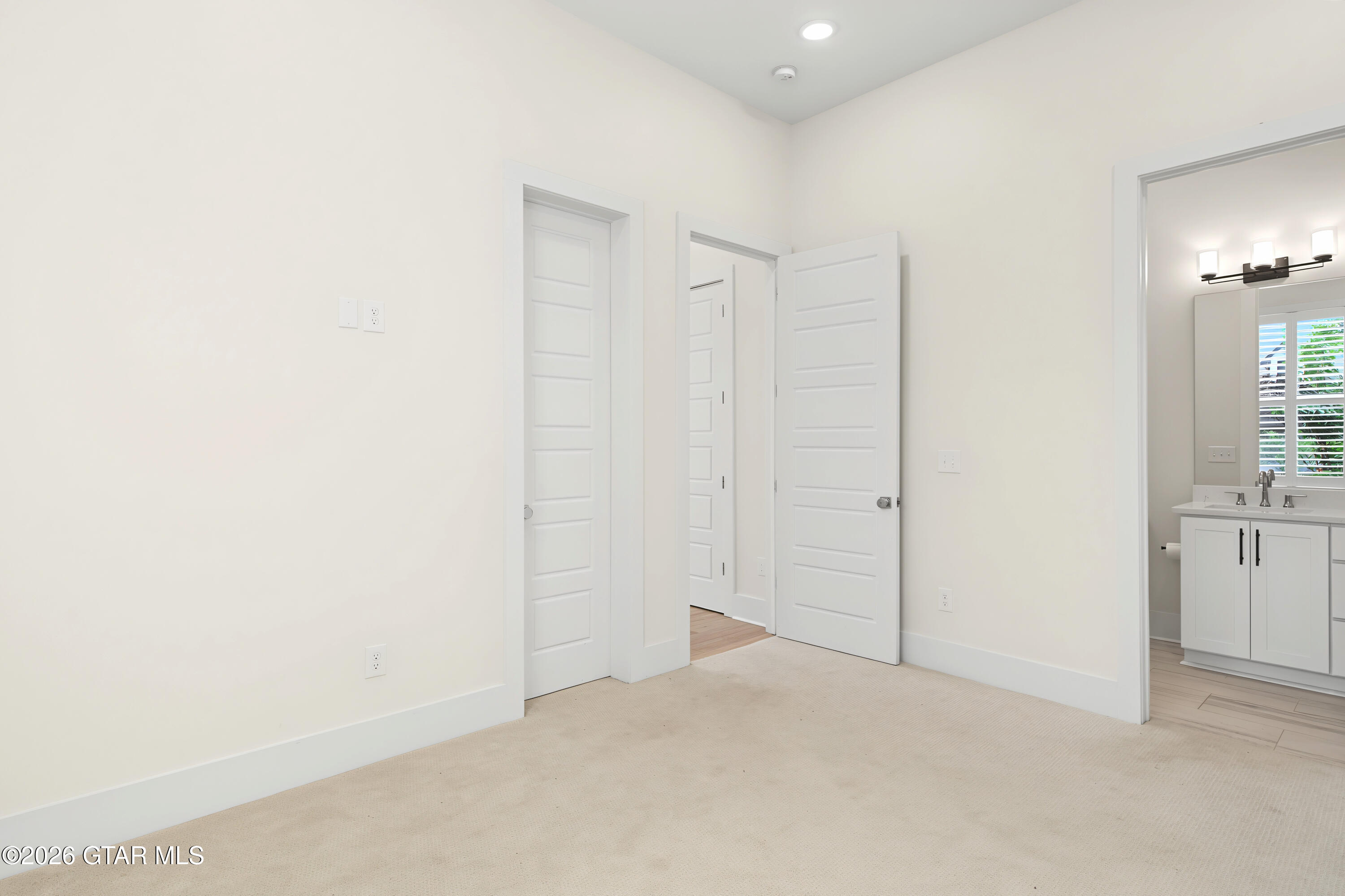 145 Sandthorne Way