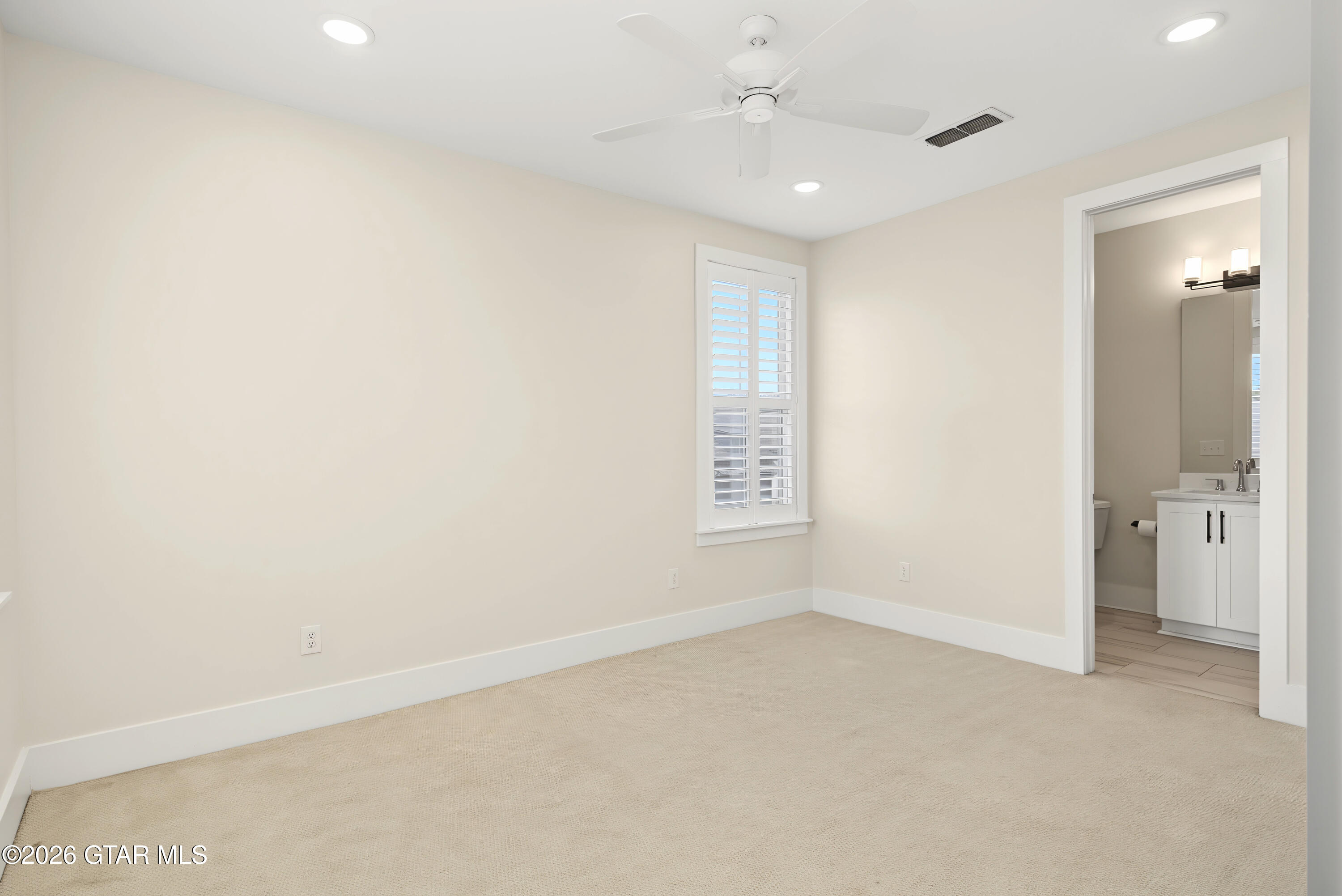 145 Sandthorne Way