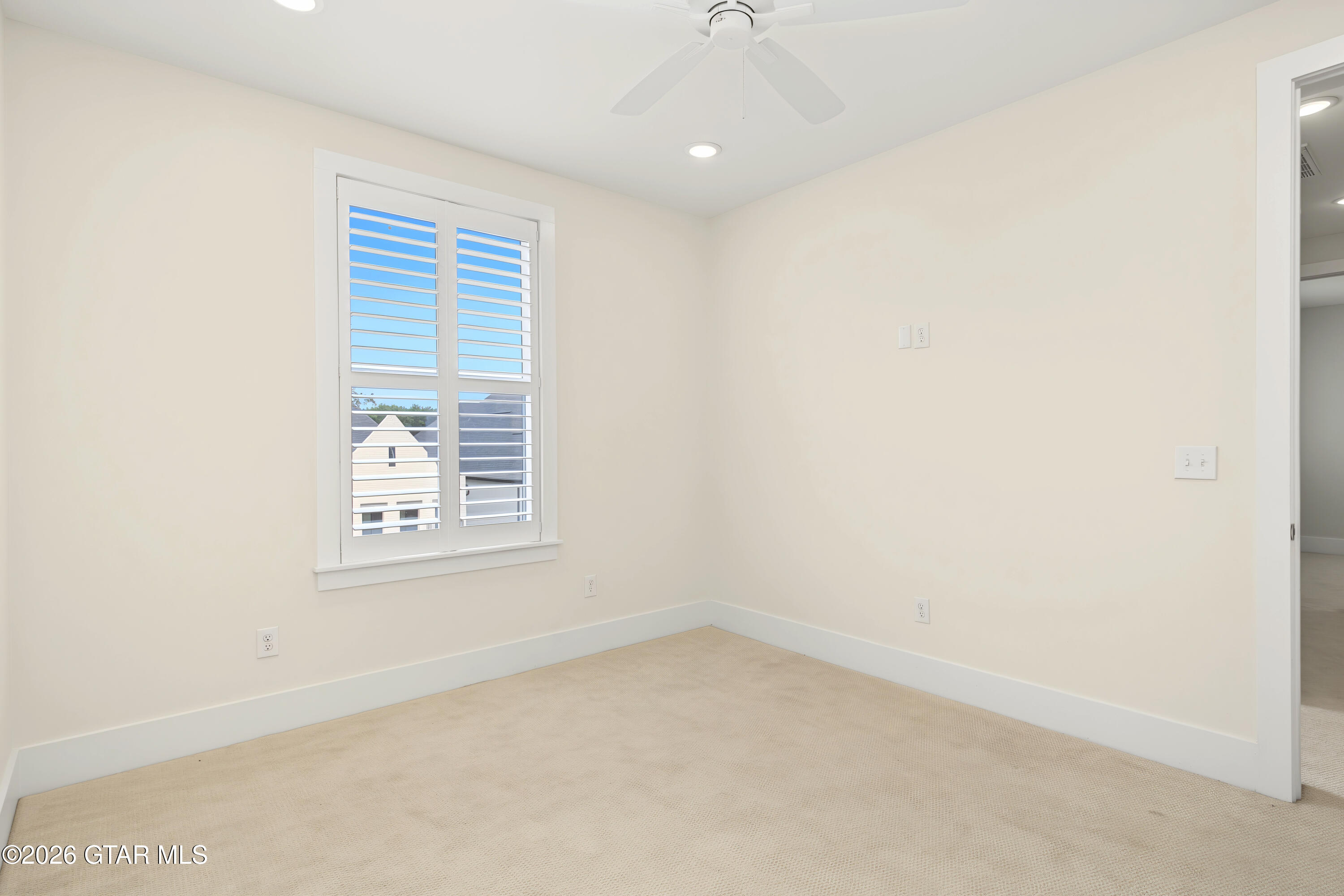 145 Sandthorne Way