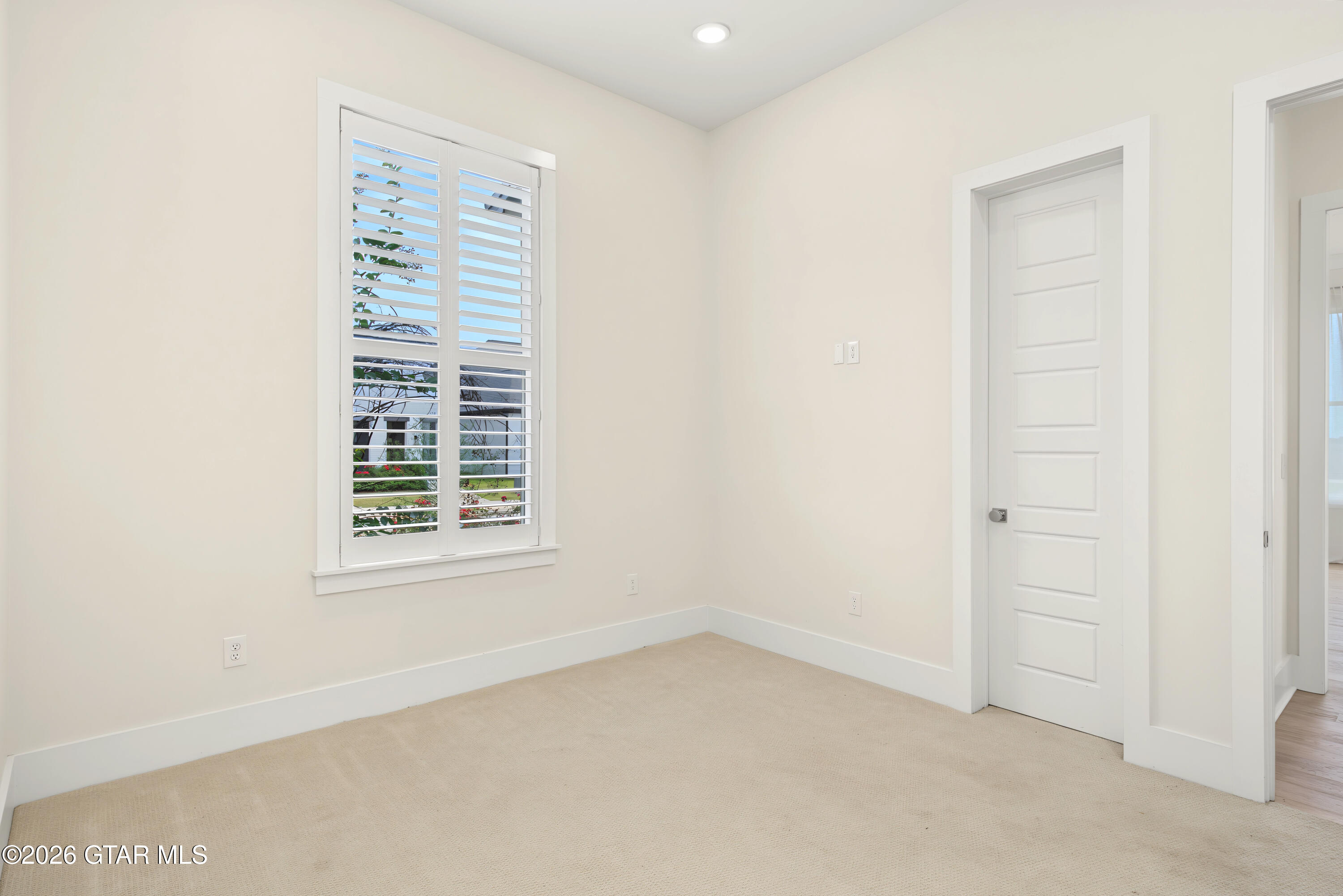 145 Sandthorne Way