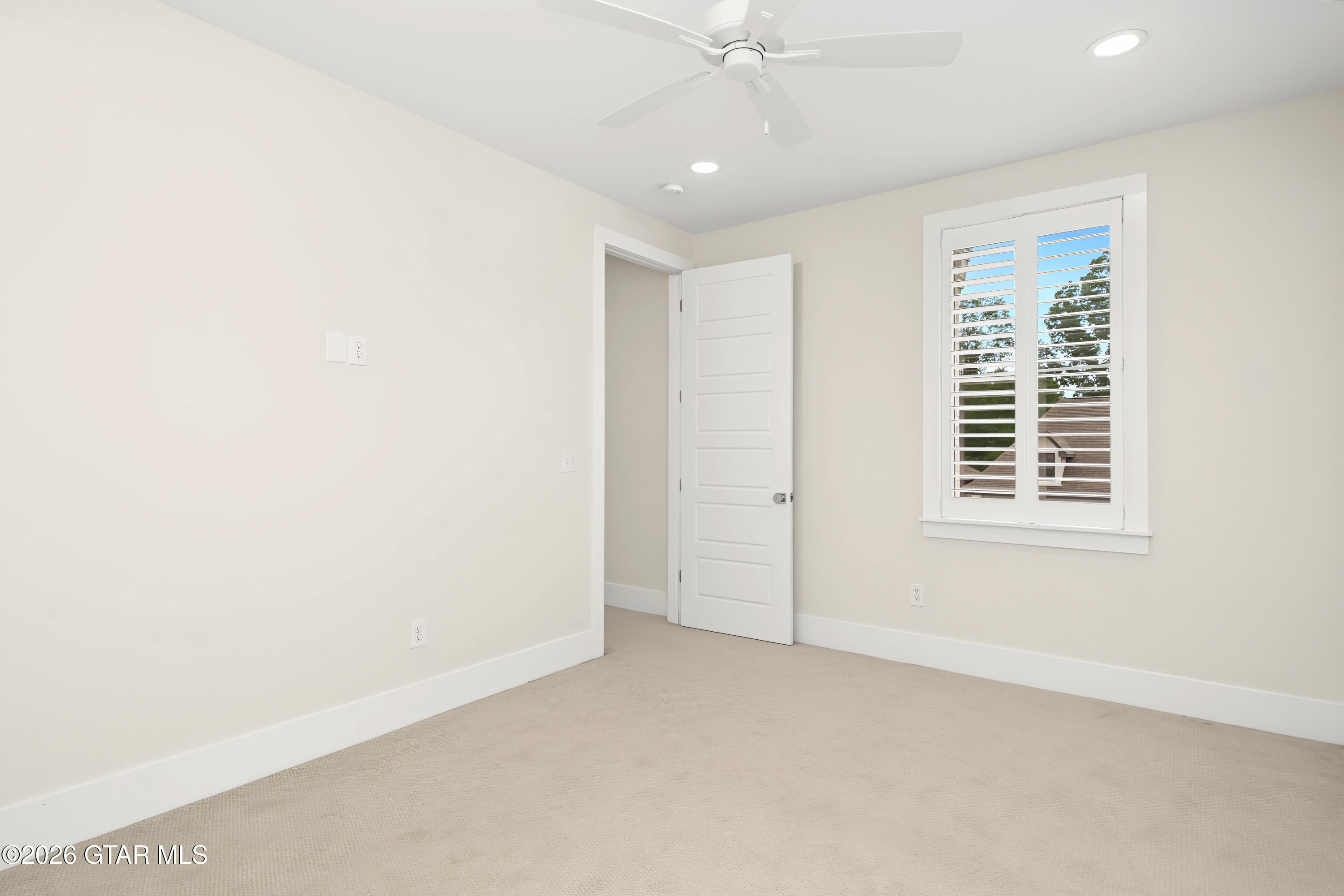145 Sandthorne Way