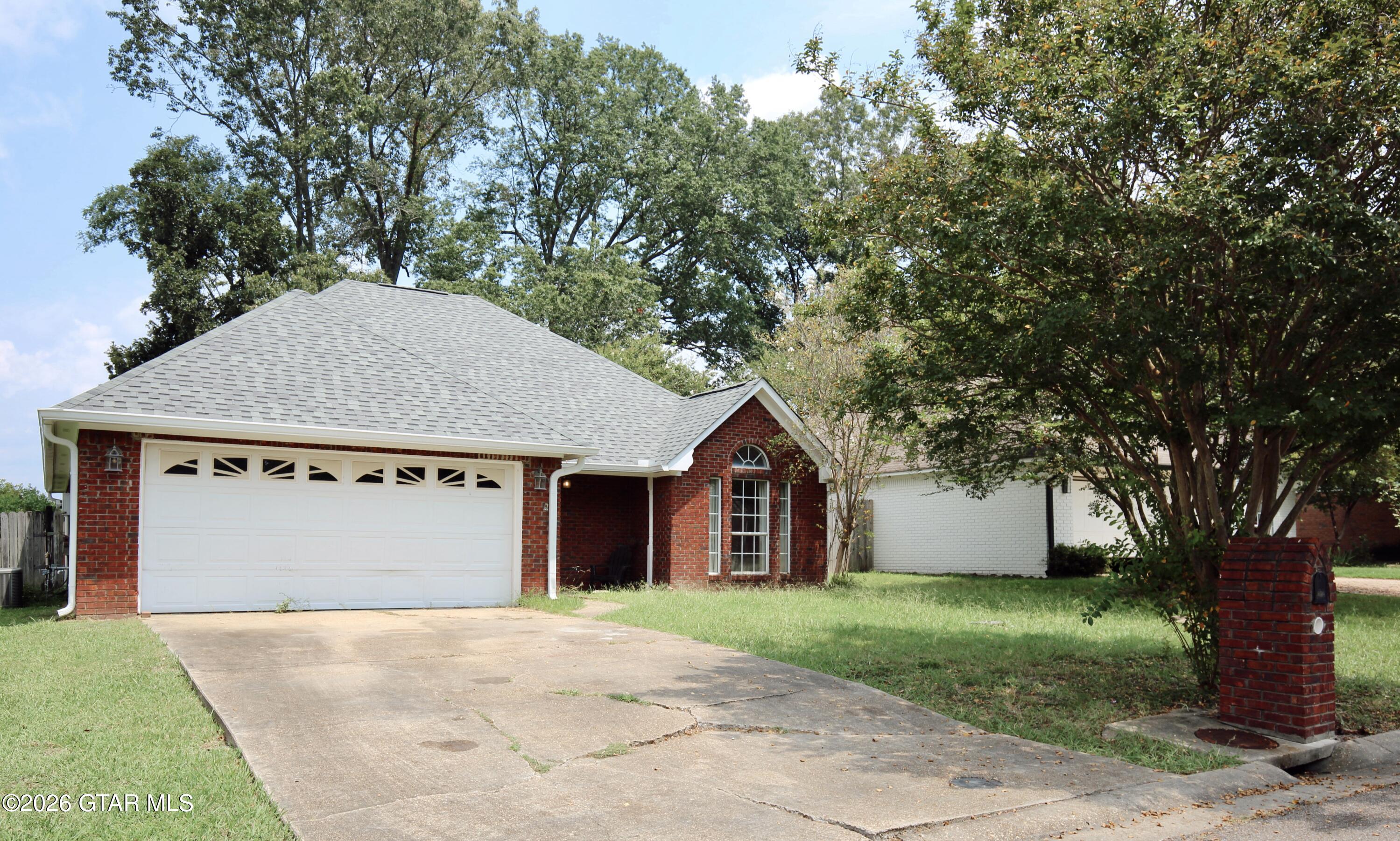 122 W Bound Street