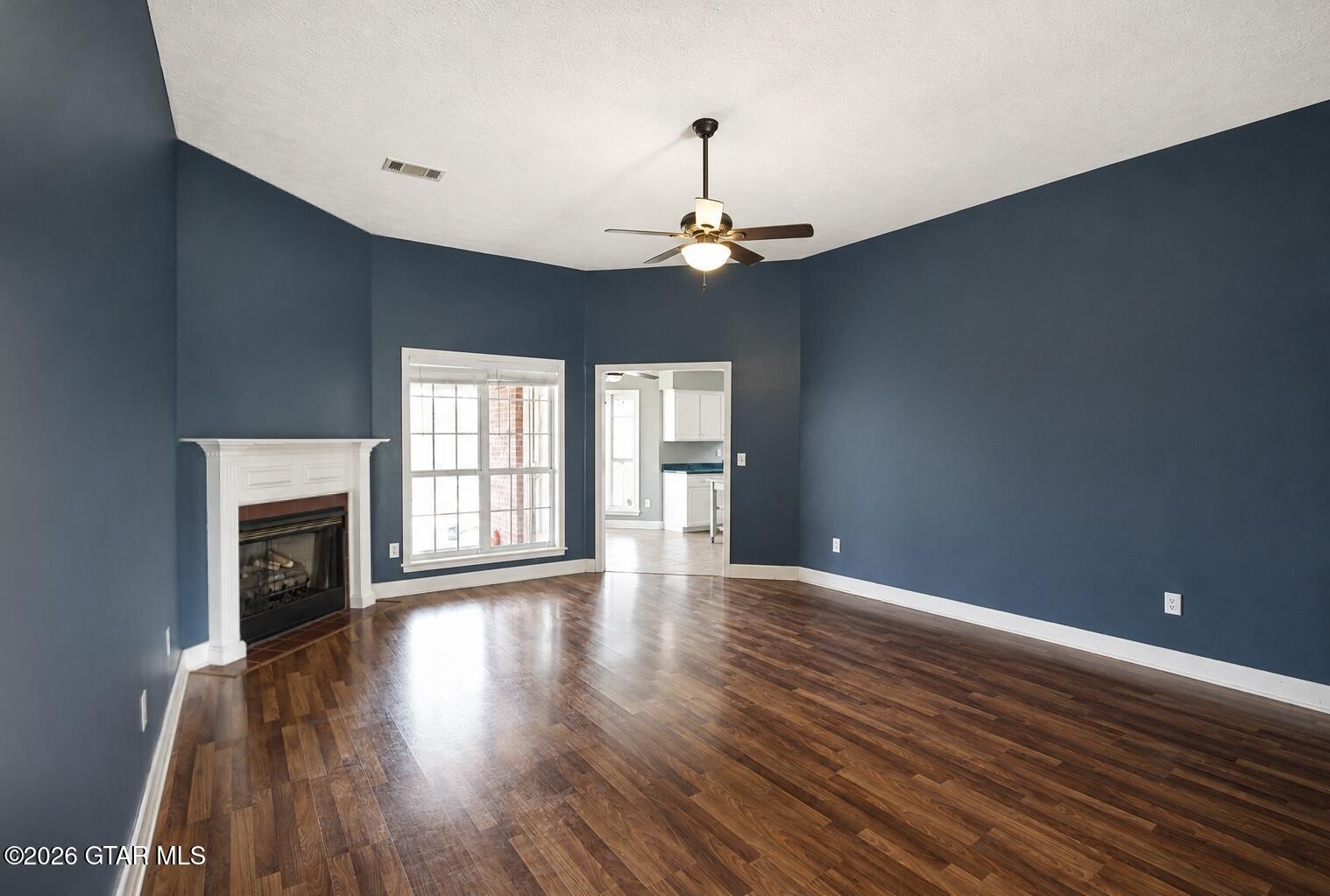 122 W Bound Street