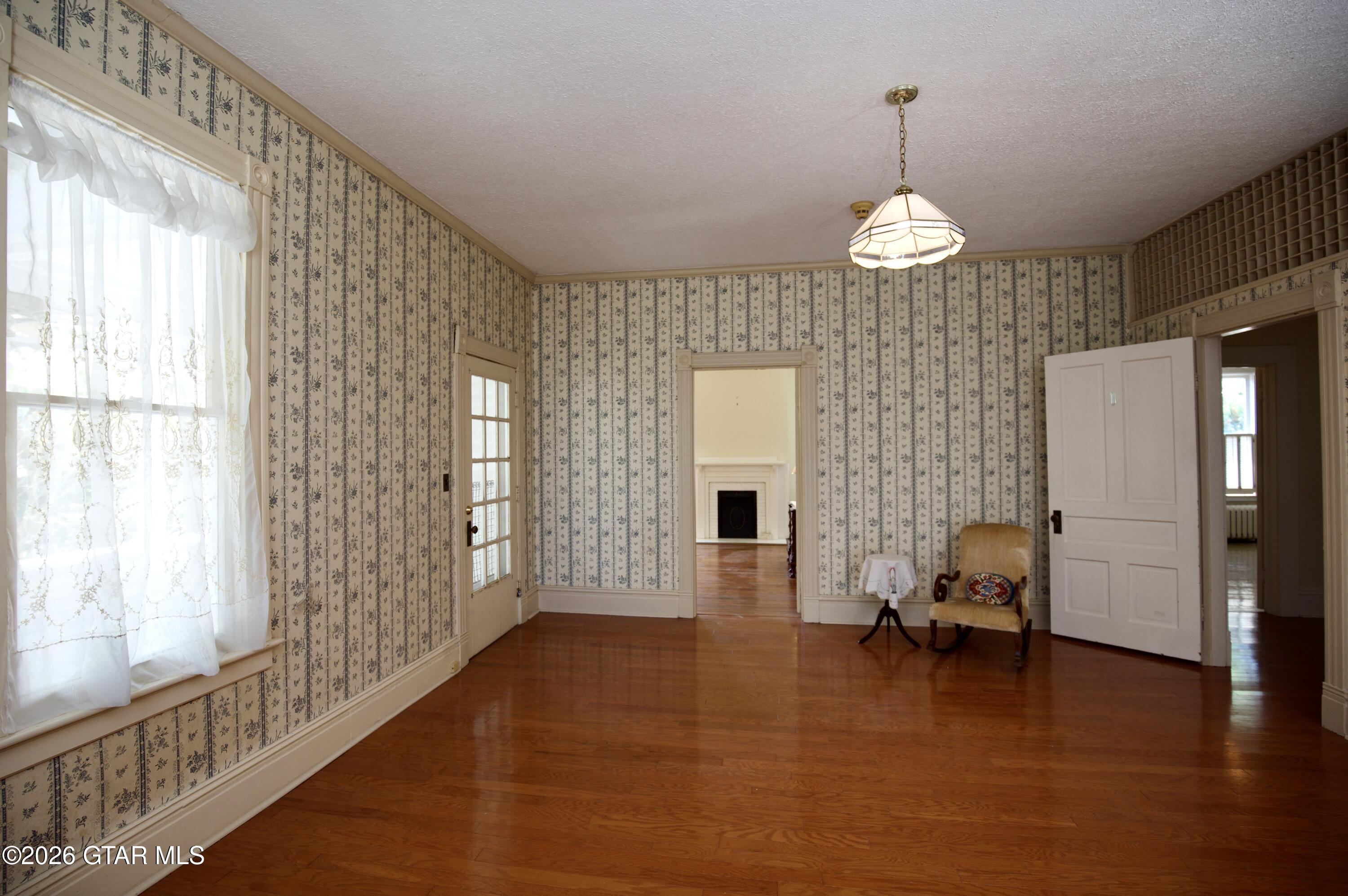 1001 10th Street N