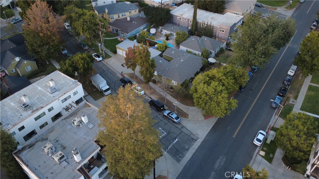 1717 E Chevy Chase