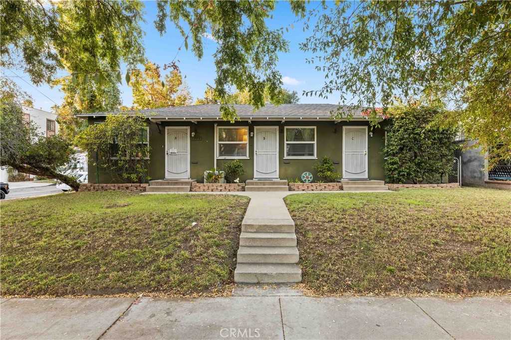 1717 E Chevy Chase