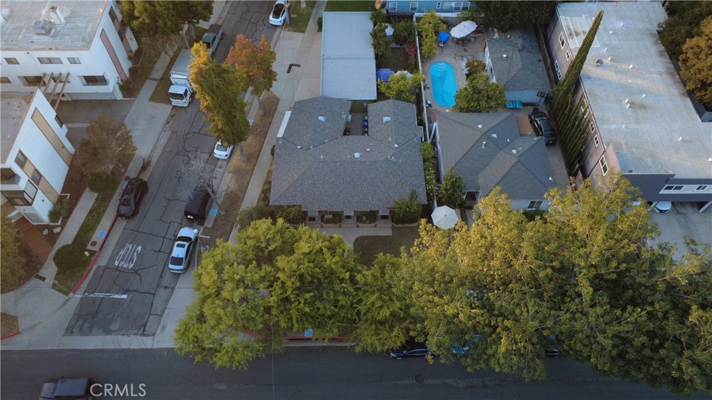 1717 E Chevy Chase