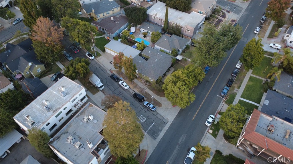 1717 E Chevy Chase