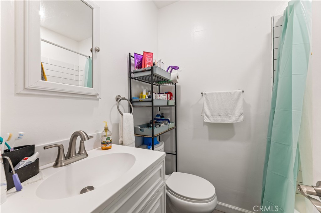 1717 E Chevy Chase