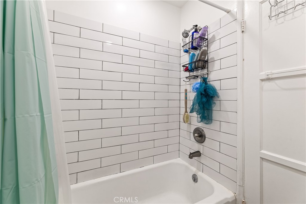 1717 E Chevy Chase
