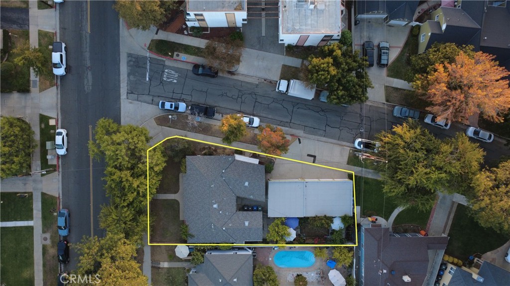 1717 E Chevy Chase