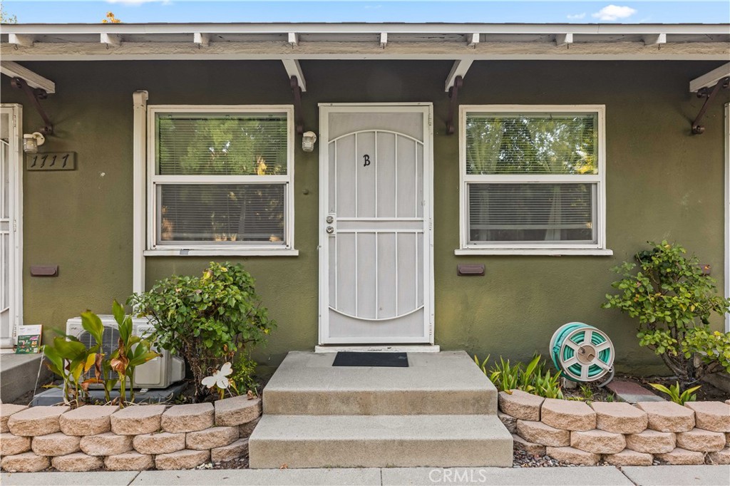 1717 E Chevy Chase