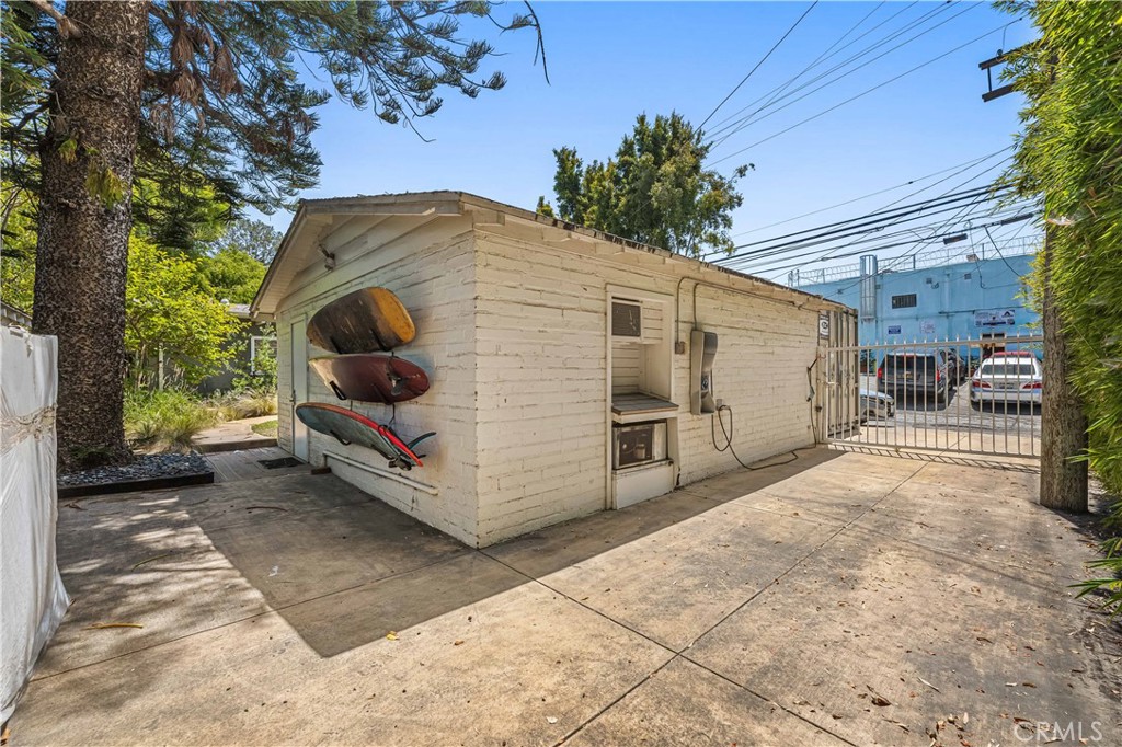 2361 Pelham