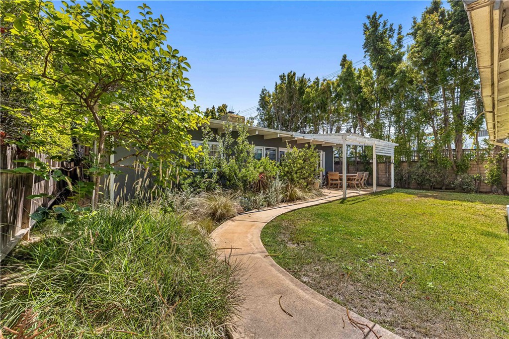 2361 Pelham