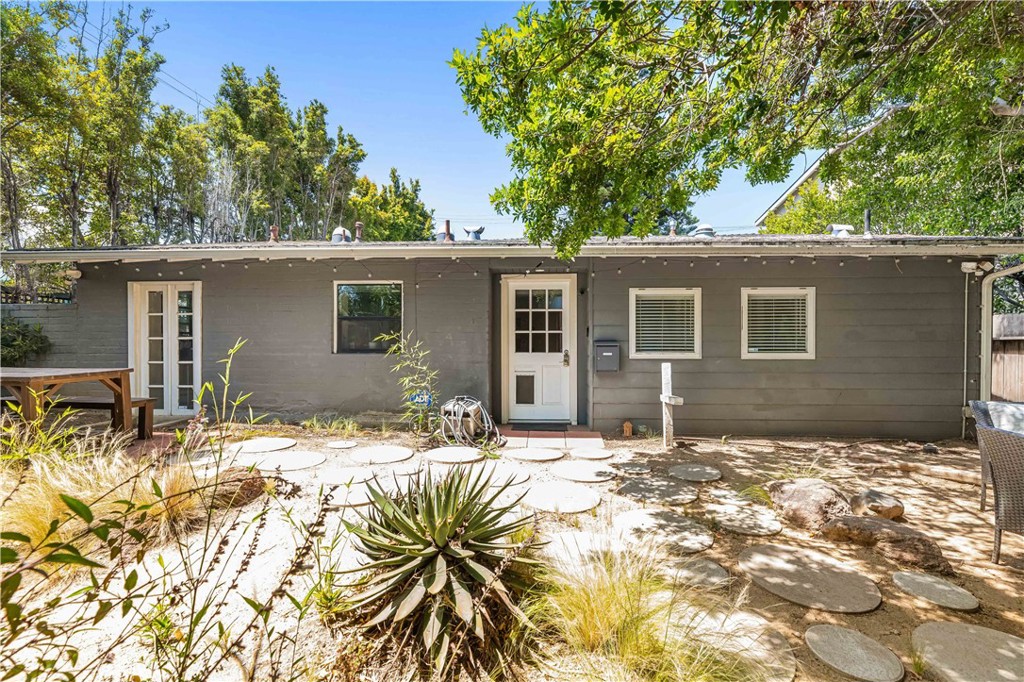 2361 Pelham