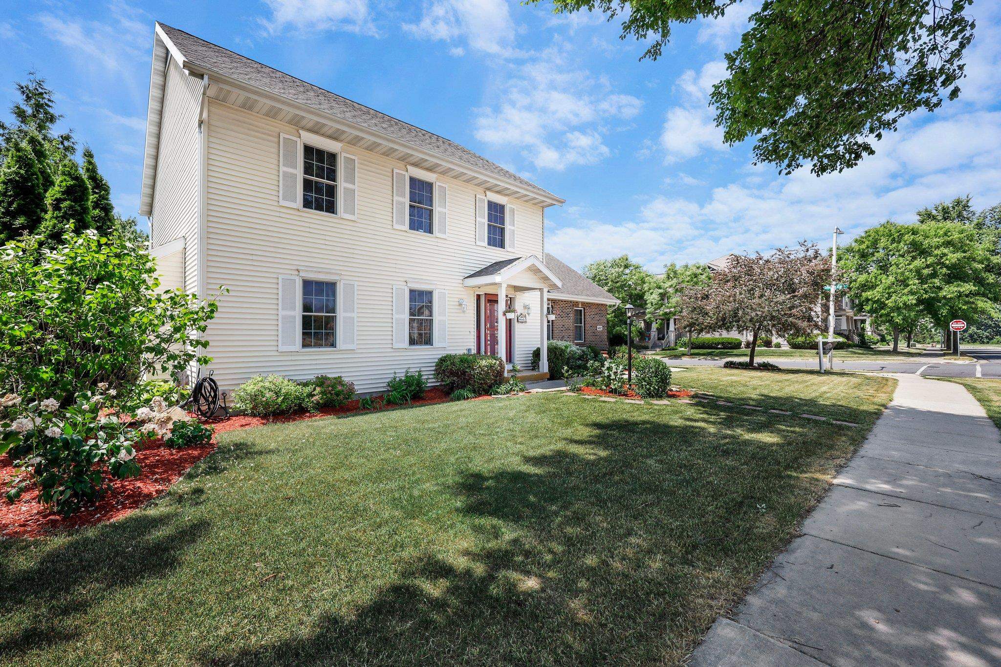 402 East Hill Parkway