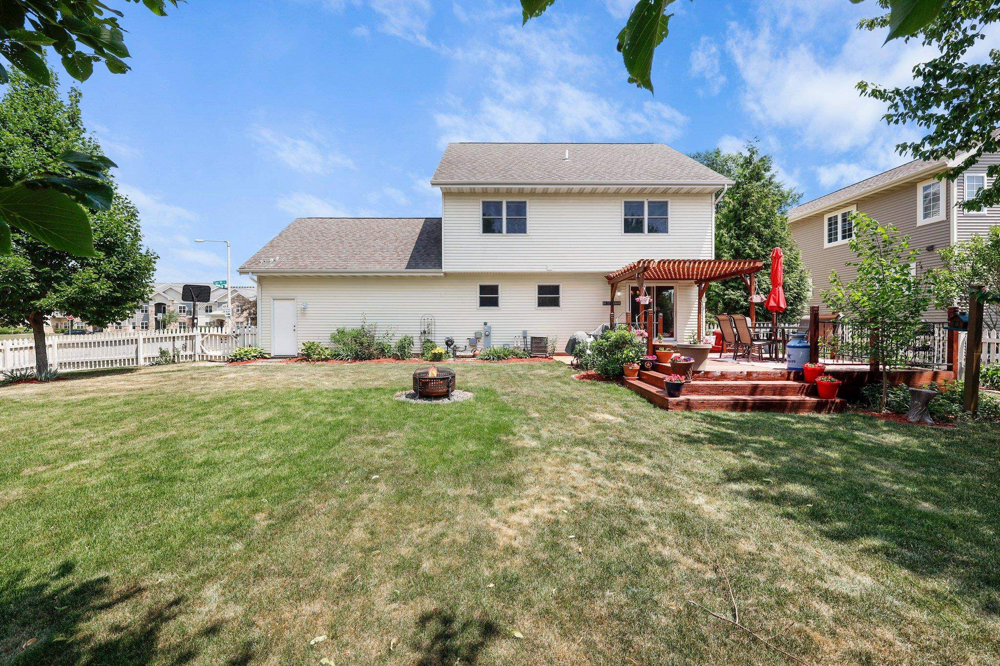 402 East Hill Parkway