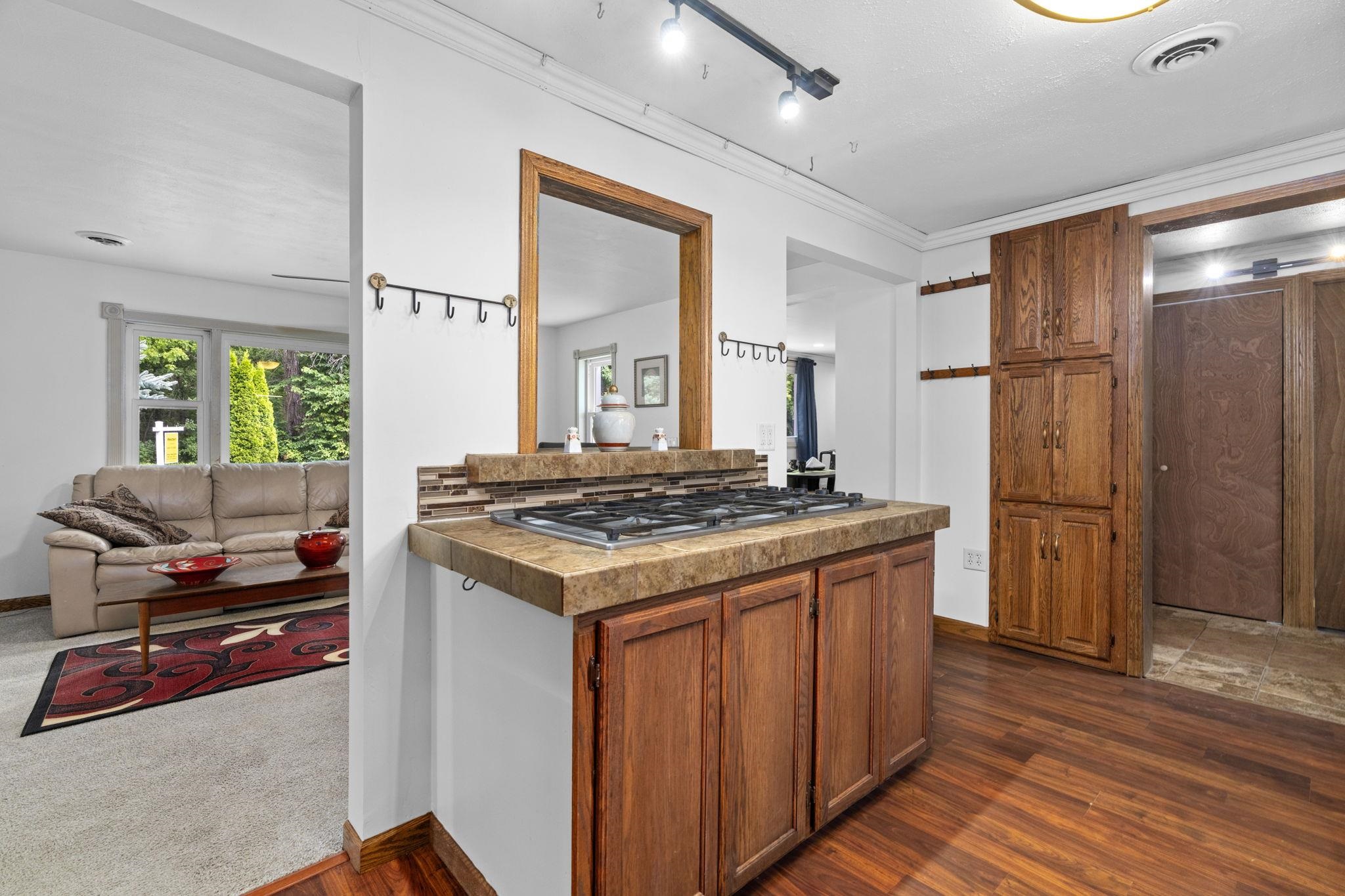 2400 Seminole Highway