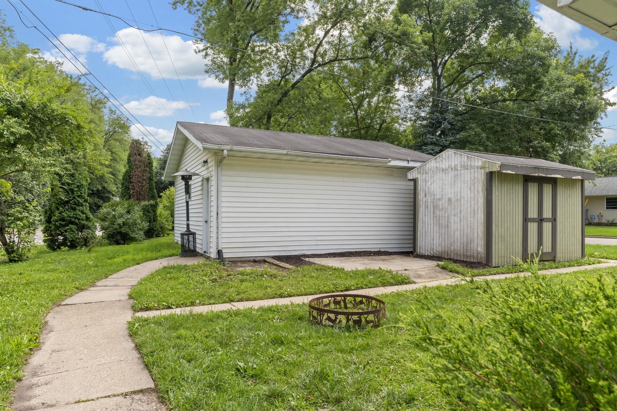 2400 Seminole Highway