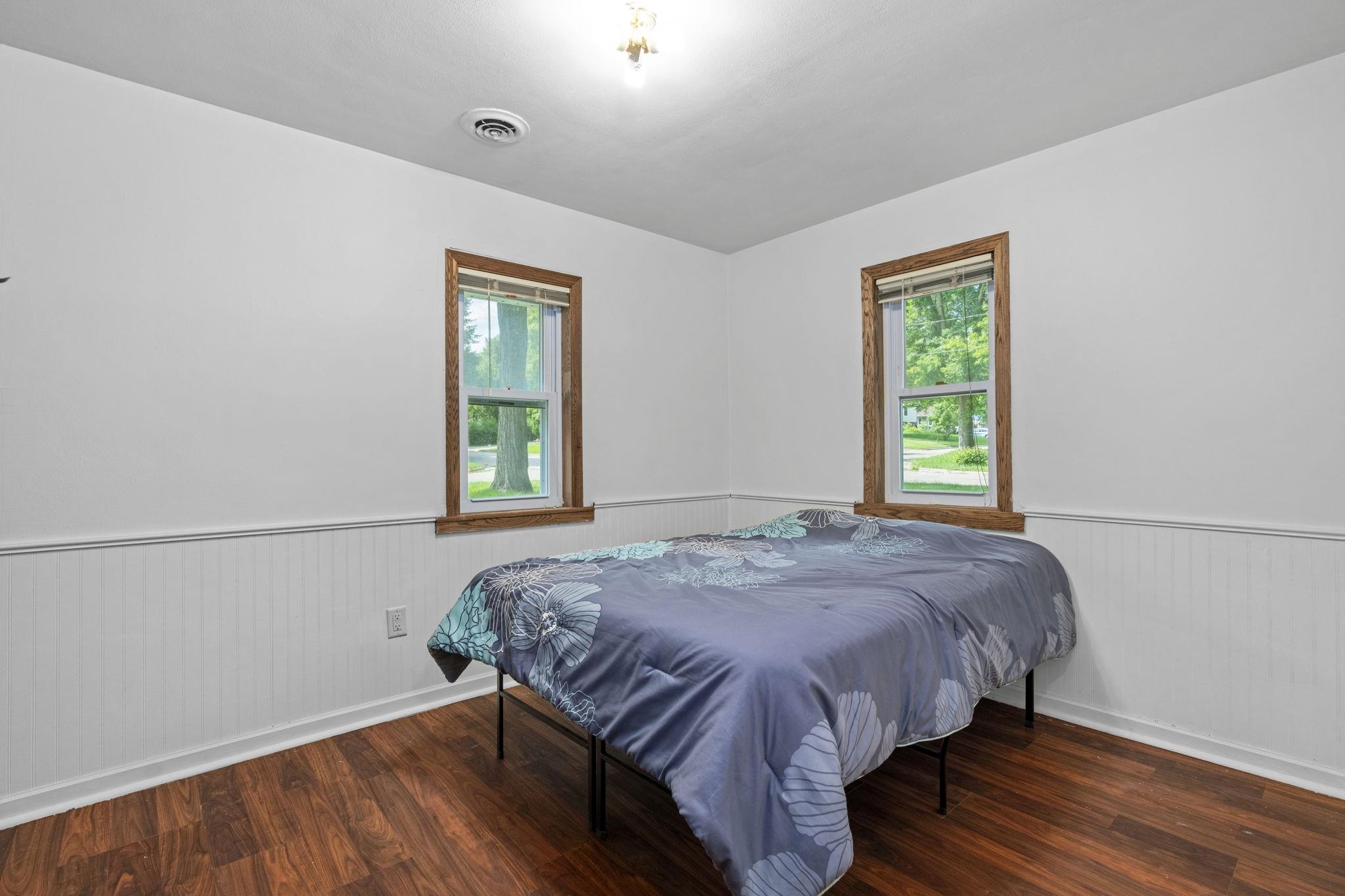 2400 Seminole Highway