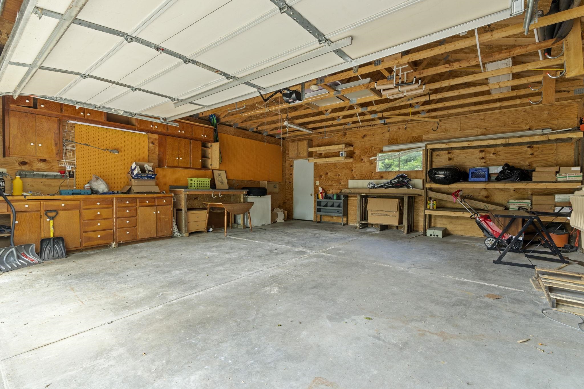 2400 Seminole Highway