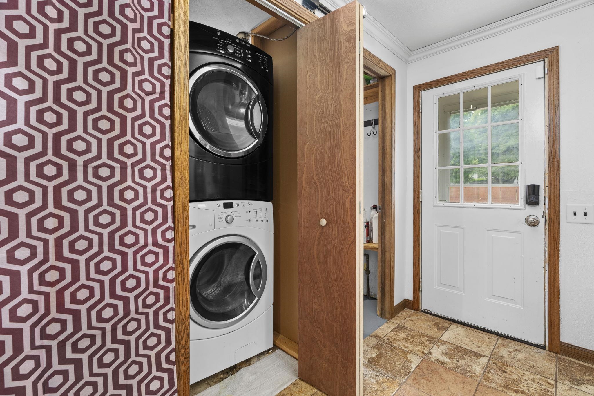 2400 Seminole Highway